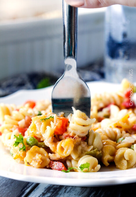 15 MINUTE PREP Cajun Bacon Tuna Pasta Bake (aka tuna casserole) is cheesy, flavorful and perfect for those busy nights WITHOUT all the guilt!