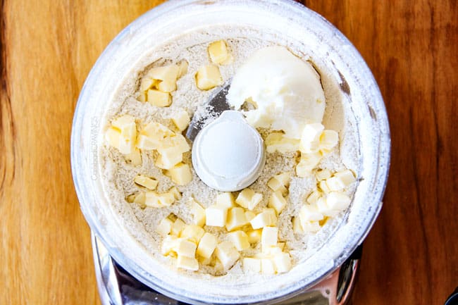 BEST EVER easy, NO FAIL pie crust recipe with step by step photos and instructions! You will never use another recipe again! #piecrust #pie #recipe #thanksgiving