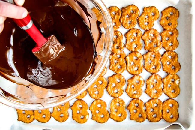 Ridiculously EASY Pistachio Chocolate Pretzel Bark is the best pretzel bark recipe I have ever made - perfect for holiday gifts! It's easy, stress free, make ahead and everyone looooooves it!