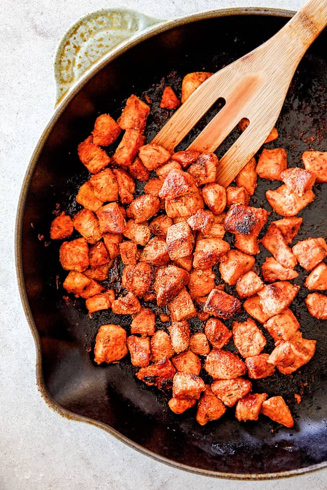 30 Minute Cajun Chicken Bowls bursting with avocados, black beans, sweet potatoes and pineapple! These are spicy, fresh, healthy and ADDICTING!