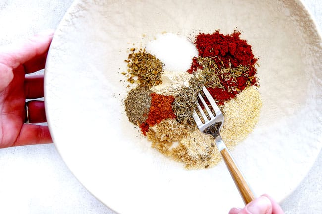 making homemade cajun seasonoing