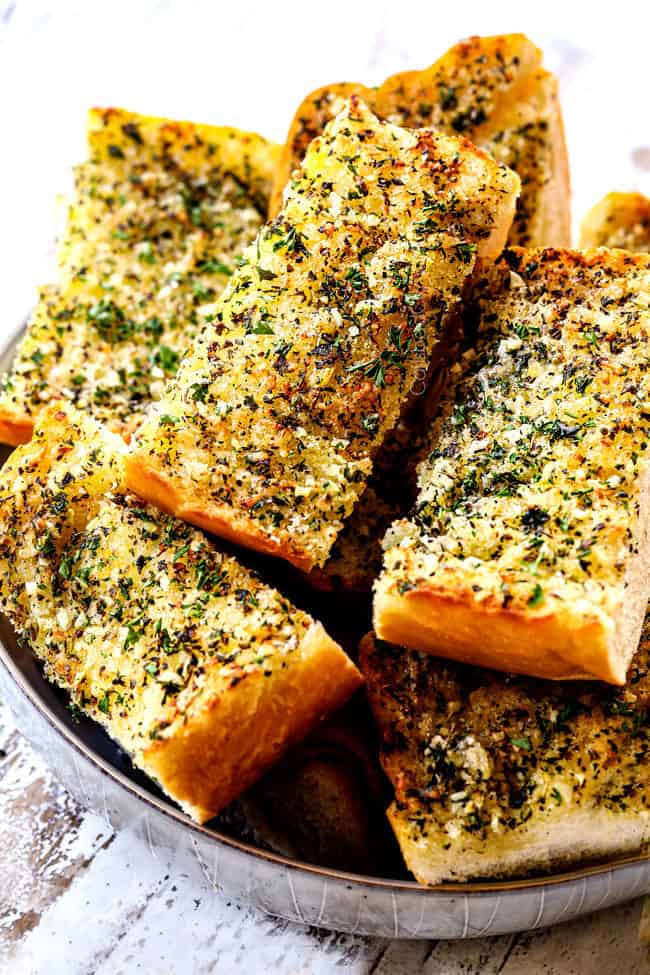 slices of best garlic bread recipe in a bowl