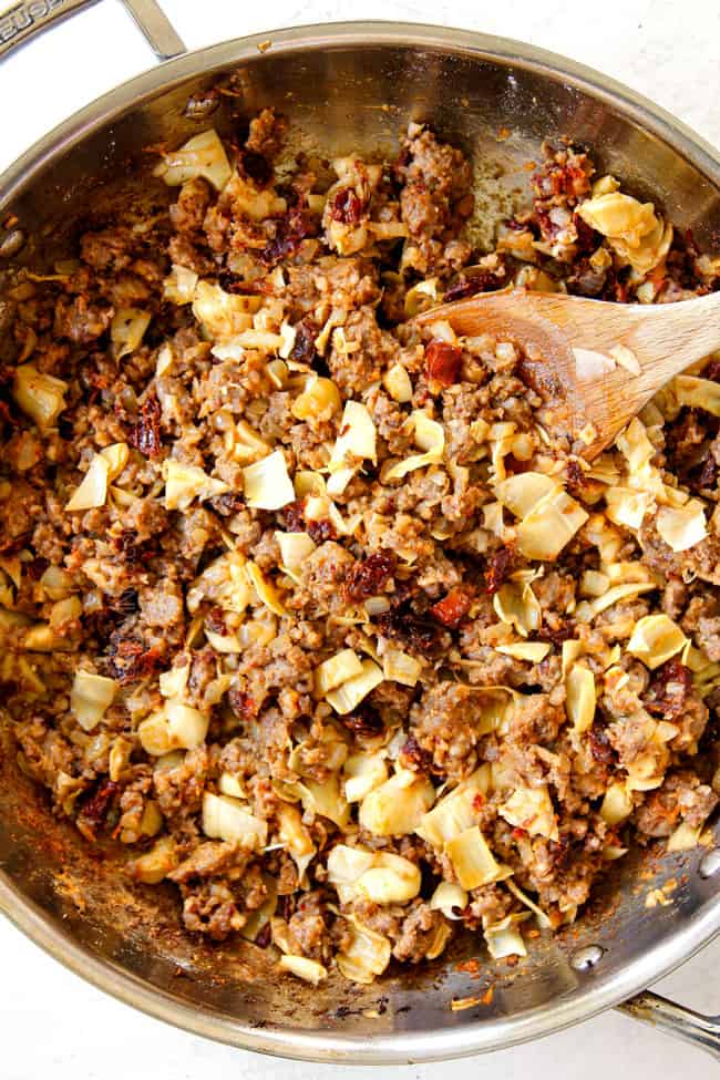 showing how to cook linguine by adding flour and cooking for one minut