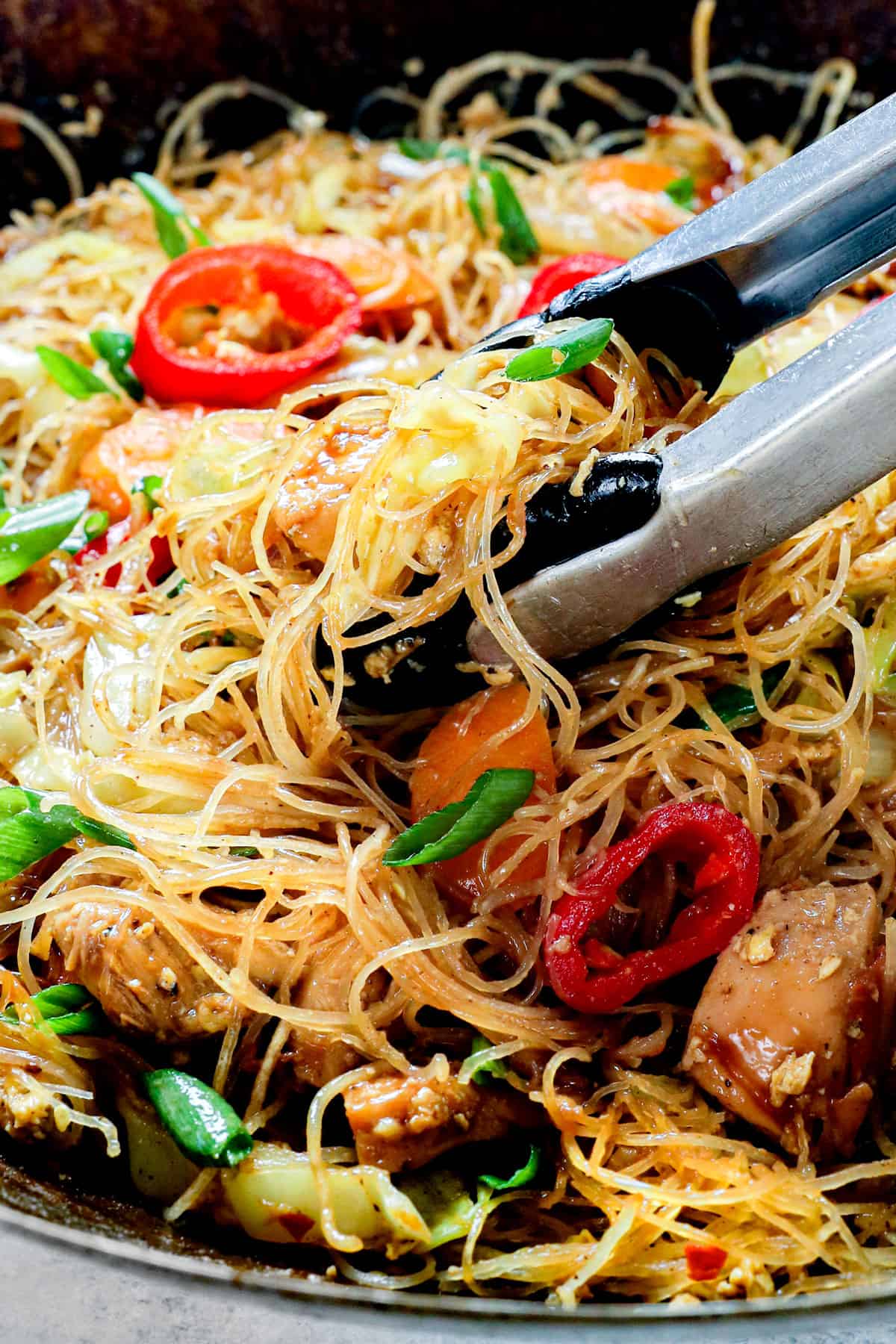 tongs picking up pad woon sen